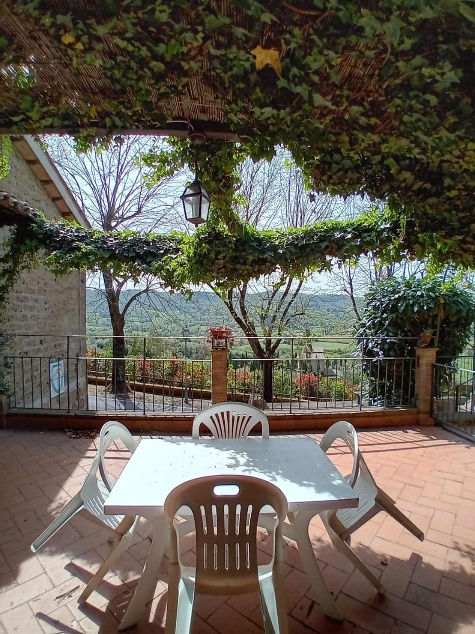 Casa Serafina Trilocale Con Arredi D'Arte E Parcheggio Privato Orvieto Exteriér fotografie